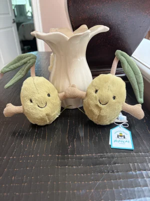 Amuseables Pair of Olives Jellycat photo