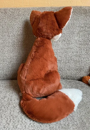 A photo of Quinn Fox Jellycat taken by Abyss'Dragons