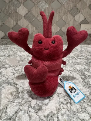 A photo of Love-Me Lobster Jellycat taken by SnowLeopard821