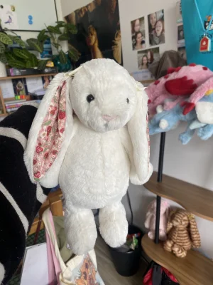 Blossom Cream Bunny 'Berry' - Medium Jellycat photo