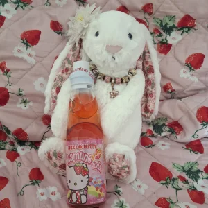 Blossom Cream Bunny 'Berry' - Medium Jellycat | Jelly Journal
