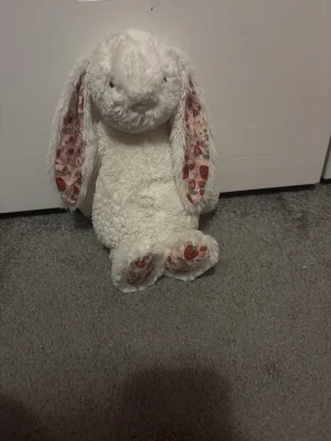 Blossom Cream Bunny 'Berry' - Medium Jellycat | Jelly Journal
