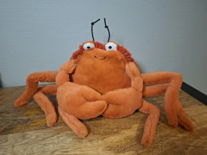 A photo of Crispin Crab Jellycat taken by Sofie
