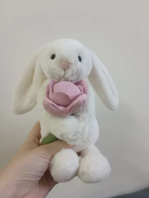 Bashful Bunny 'Peony' Jellycat photo