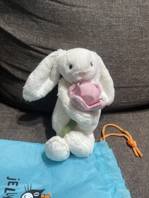 Bashful Bunny 'Peony' Jellycat photo