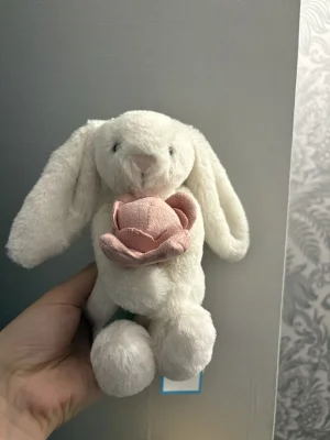 Bashful Bunny 'Peony' Jellycat photo
