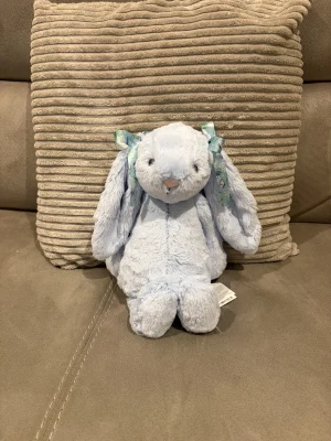 Bashful Blue Bunny - Medium Jellycat photo uploaded by Seni113