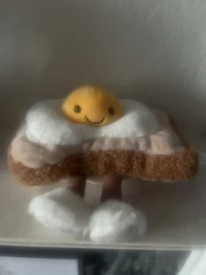 Amuseables Egglantine Egg On Toast Jellycat photo
