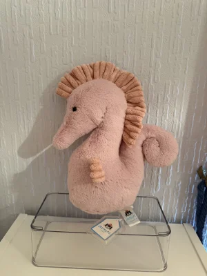 Sienna Seahorse - Medium Jellycat photo uploaded by Bethanyxox