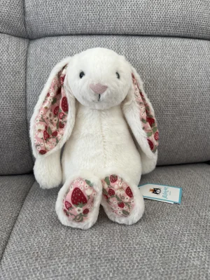 Blossom Cream Bunny 'Berry' - Small Jellycat photo