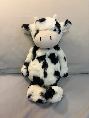 Bashful Calf - Medium Jellycat photo