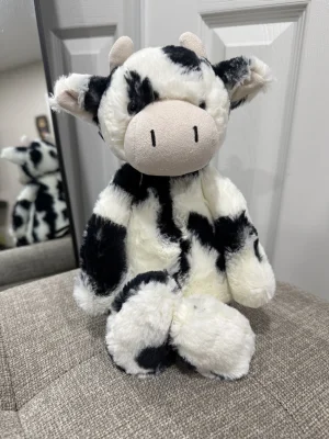 Bashful Calf - Medium Jellycat photo
