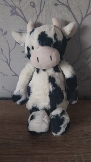 Bashful Calf - Medium Jellycat photo uploaded by Hope_Collectablez