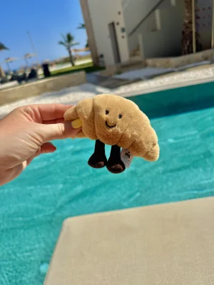 Amuseables Croissant Bag Charm Jellycat photo