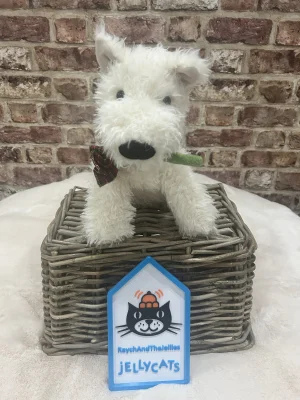 A photo of Munro Scottie Dog 'Love You' Jellycat taken by Raychandthejellies
