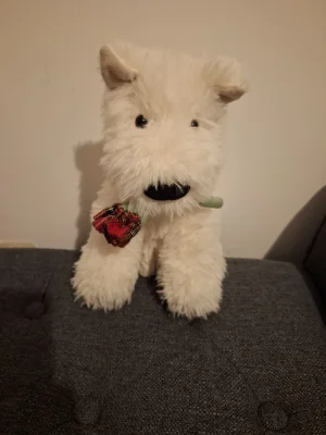 A photo of Munro Scottie Dog 'Love You' Jellycat taken by bsyvee