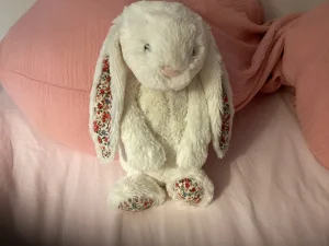 Blossom Cream Bunny - Medium Jellycat photo