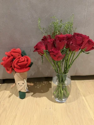 Amuseables Rose Bouquet Jellycat | Jelly Journal