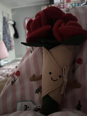 Amuseables Rose Bouquet Jellycat | Jelly Journal