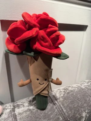 Amuseables Rose Bouquet Jellycat | Jelly Journal