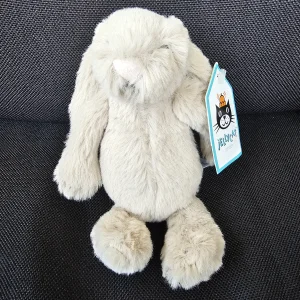 A photo of Baby Beige Bashful Bunny Jellycat taken by cwhbin