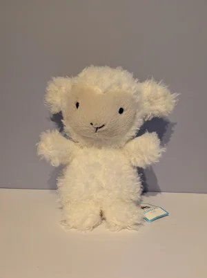 A photo of Little Lamb Jellycat taken by JellycatChaos
