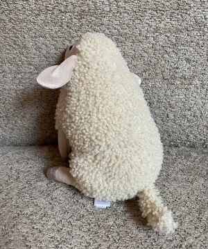 おもちゃ 希少 新品 jellycat Burly Boo Sheep ヒツジ 羊