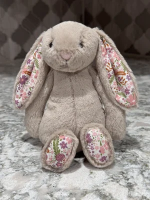 Blossom Beige Bunny 'Petal' - Small Jellycat | Jelly Journal