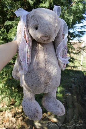  Blossom Beige Bunny Petal ペテル M Bashful Beige Bunny 'Petal' - Official Jellycat