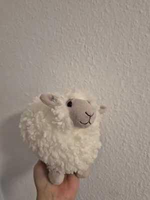 Rolbie Sheep Cream - Small Jellycat | Jelly Journal