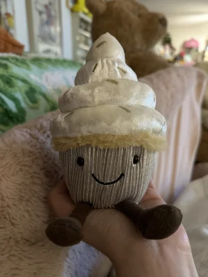 Front photo of Frosty Cutie Cupcake uploaded by amandamariejelly