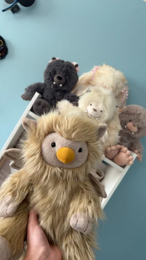 Gus Gryphon Jellycat photo