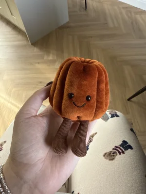 Amuseable Carole Canelé 🇫🇷 Jellycat | Jelly Journal