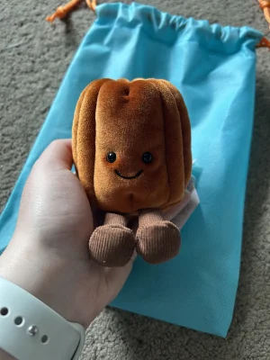 Amuseable Carole Canelé 🇫🇷 Jellycat photo