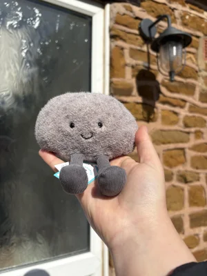 A photo of Amuseables Pebble Jellycat taken by Ch3rry11
