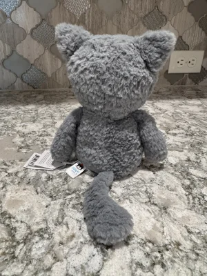 A photo of Tumbletuft Kitten Jellycat taken by SnowLeopard821