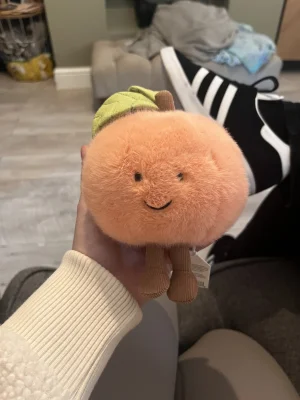 A photo of Amuseable Peach Jellycat taken by Sarahjelly15
