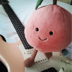 Amuseable Peach Jellycat photo