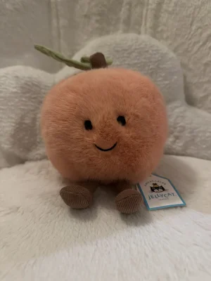 A photo of Amuseable Peach Jellycat taken by ImogenH