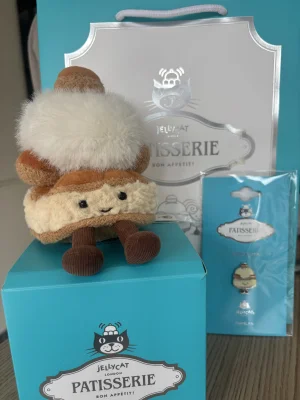  Amuseables St Honoré Cake ぬいぐるみ Amuseables Mirielle St. Honoré - Official Jellycat