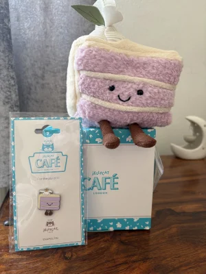 Amuseables Yulan Taro Cake 🇨🇳 Jellycat | Jelly Journal