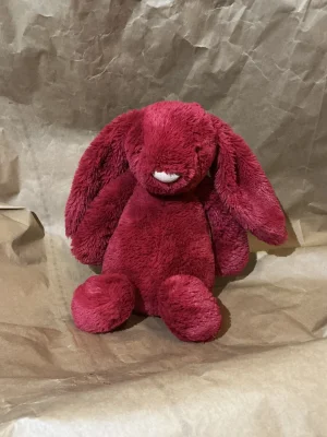 Bashful Luxe Bunny Scarlett Jellycat | Jelly Journal
