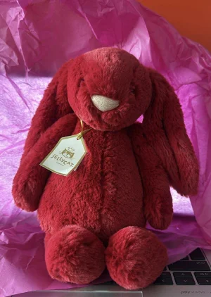 Bashful Luxe Bunny Scarlett Jellycat | Jelly Journal