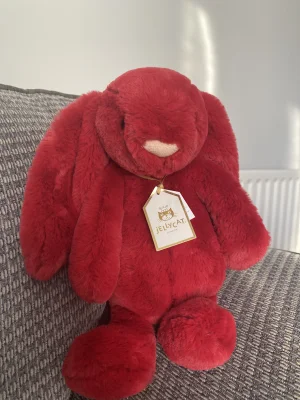 Bashful Luxe Bunny Scarlett Jellycat | Jelly Journal