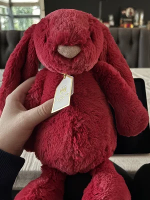 Bashful Luxe Bunny Scarlett Jellycat | Jelly Journal