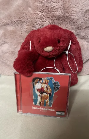  ♡ Bashful Luxe Bunny Scarlett Bashful Luxe Bunny Scarlett - Official Jellycat