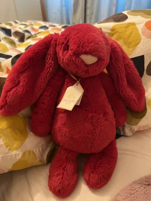 Bashful Luxe Bunny Scarlett Jellycat | Jelly Journal