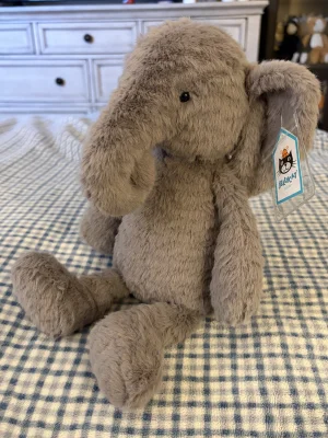 A photo of Rolie Polie Elephant Jellycat taken by Stephmarie207