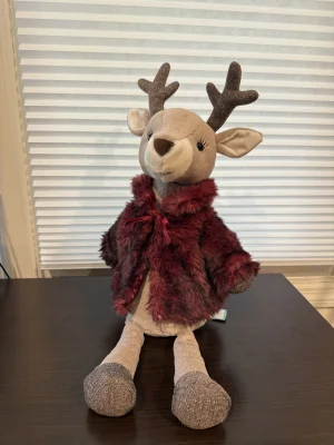 A photo of Vivien Reindeer Jellycat taken by Bunnylove