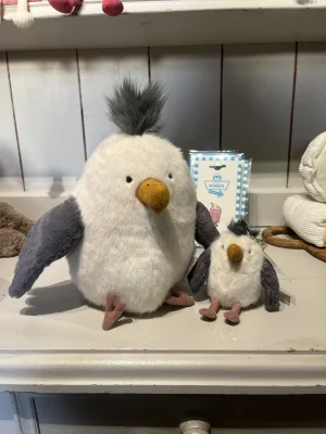  Chip Seagull Bag Charmカモメぬいぐるみ Chip Seagull - Bag Charm Jellycat | Jelly Journal